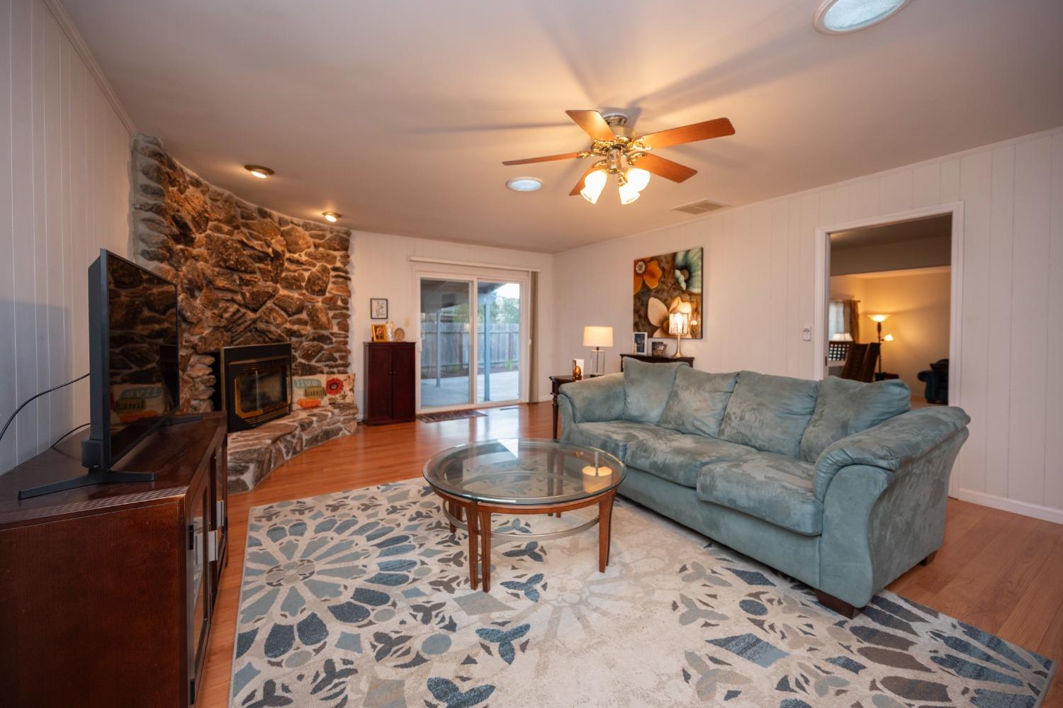 Detail Gallery Image 35 of 75 For 3439 Del Mesa Ct, Sacramento,  CA 95821 - 3 Beds | 2/1 Baths