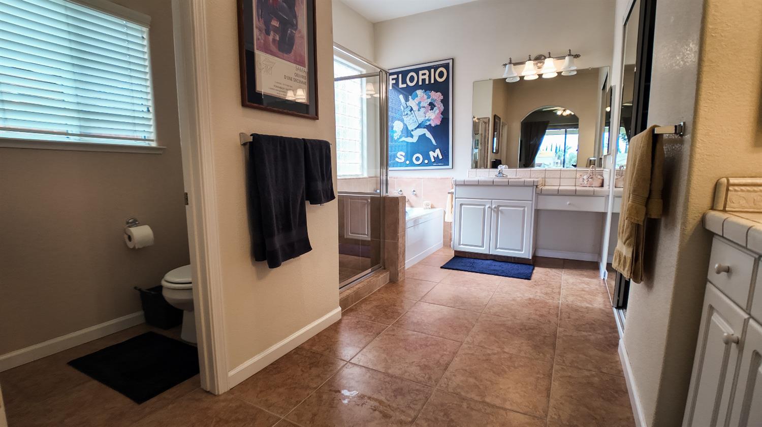 Detail Gallery Image 20 of 58 For 3912 Oak Shores Dr, Stockton,  CA 95209 - 4 Beds | 2/1 Baths