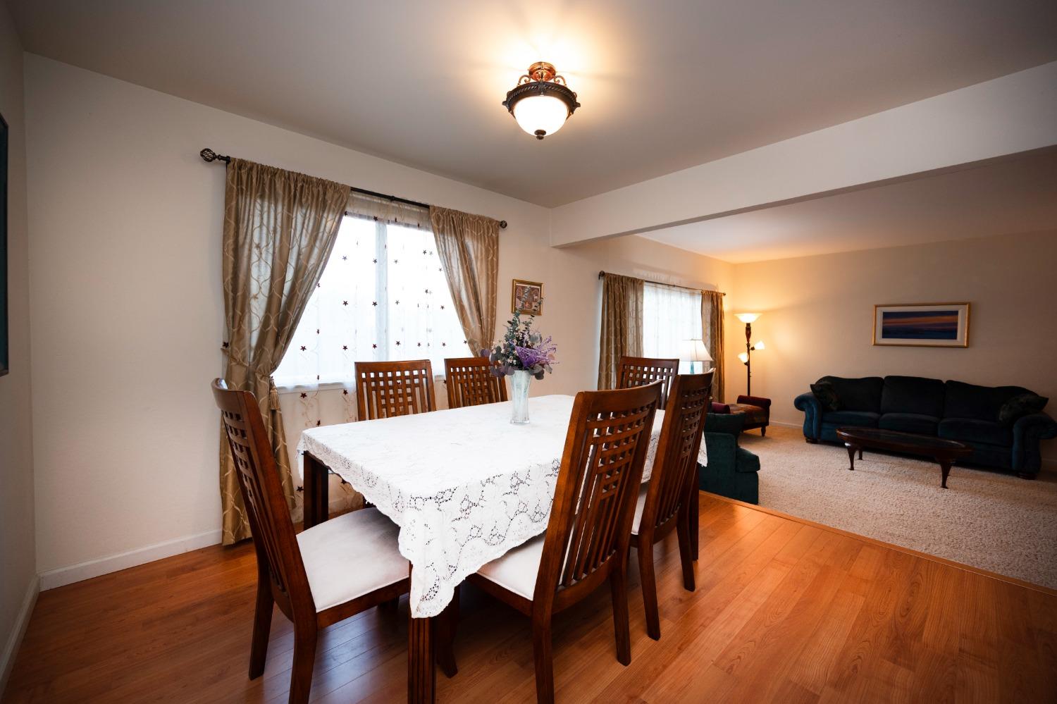 Detail Gallery Image 17 of 75 For 3439 Del Mesa Ct, Sacramento,  CA 95821 - 3 Beds | 2/1 Baths