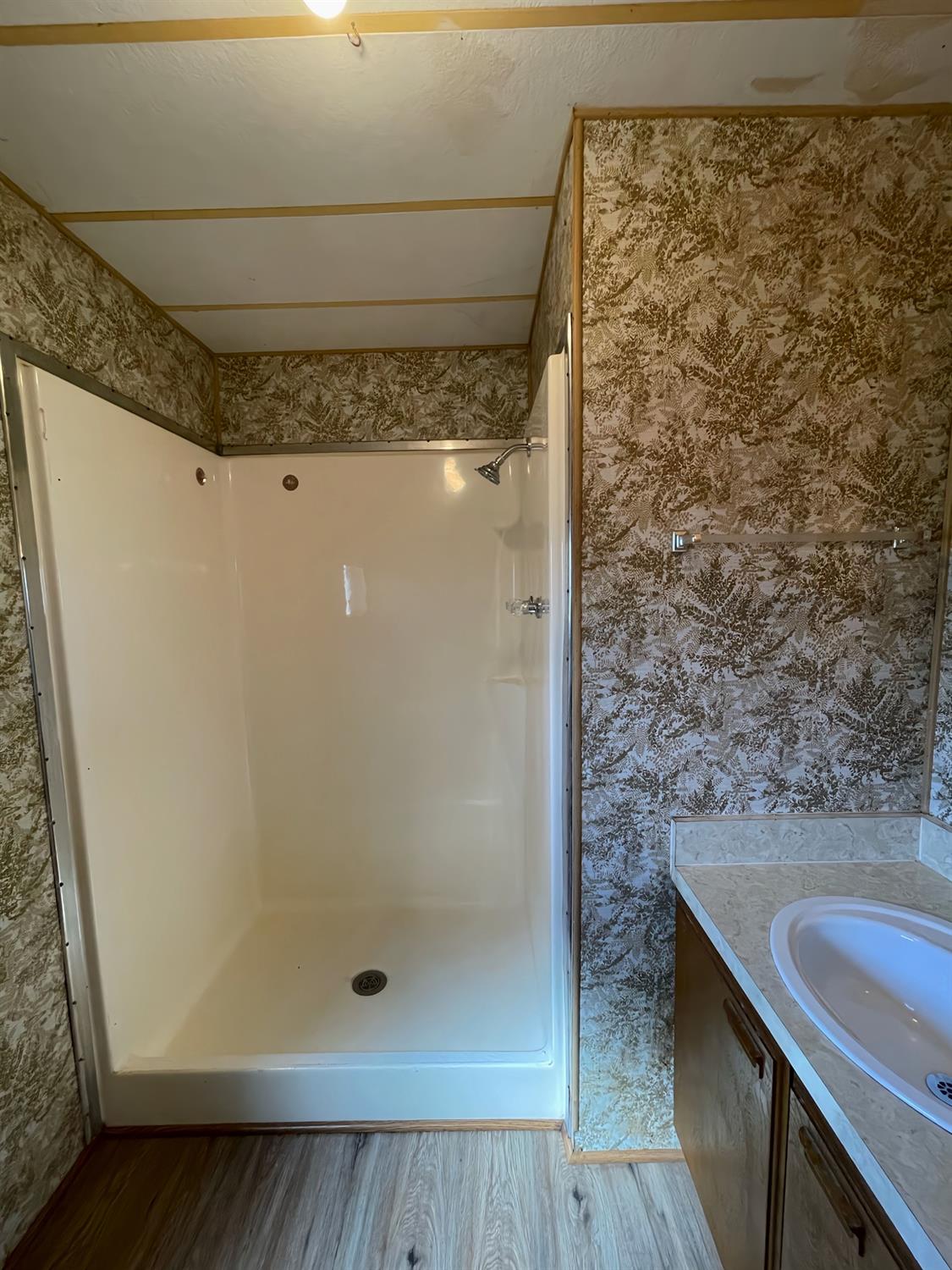 Detail Gallery Image 10 of 14 For 75 S Mars St, Gustine,  CA 95322 - 2 Beds | 2 Baths
