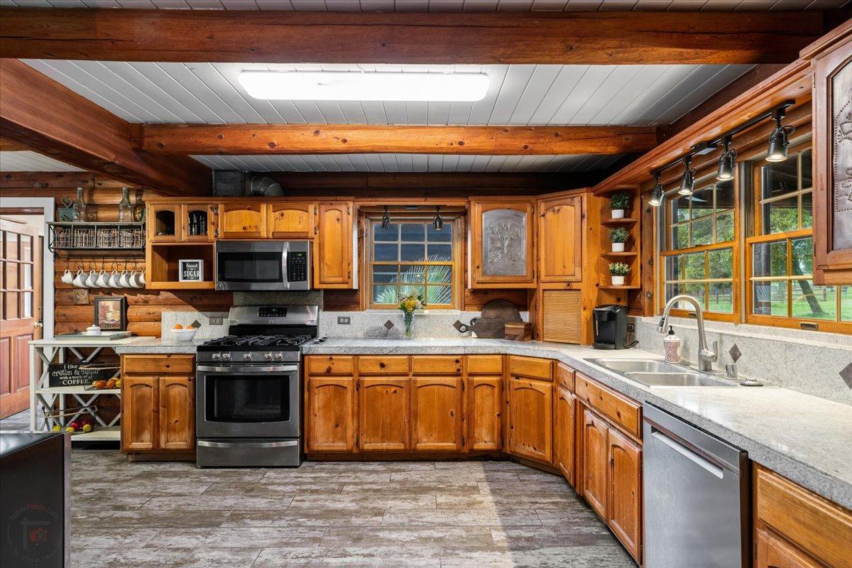 Detail Gallery Image 10 of 87 For 16212 Morrison, Oakdale,  CA 95361 - 4 Beds | 2/1 Baths