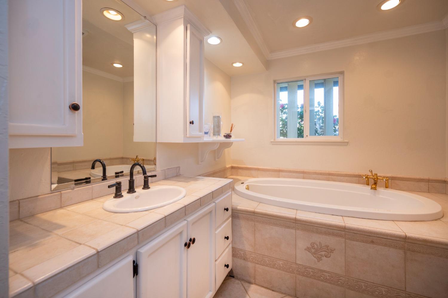 Detail Gallery Image 48 of 75 For 3439 Del Mesa Ct, Sacramento,  CA 95821 - 3 Beds | 2/1 Baths