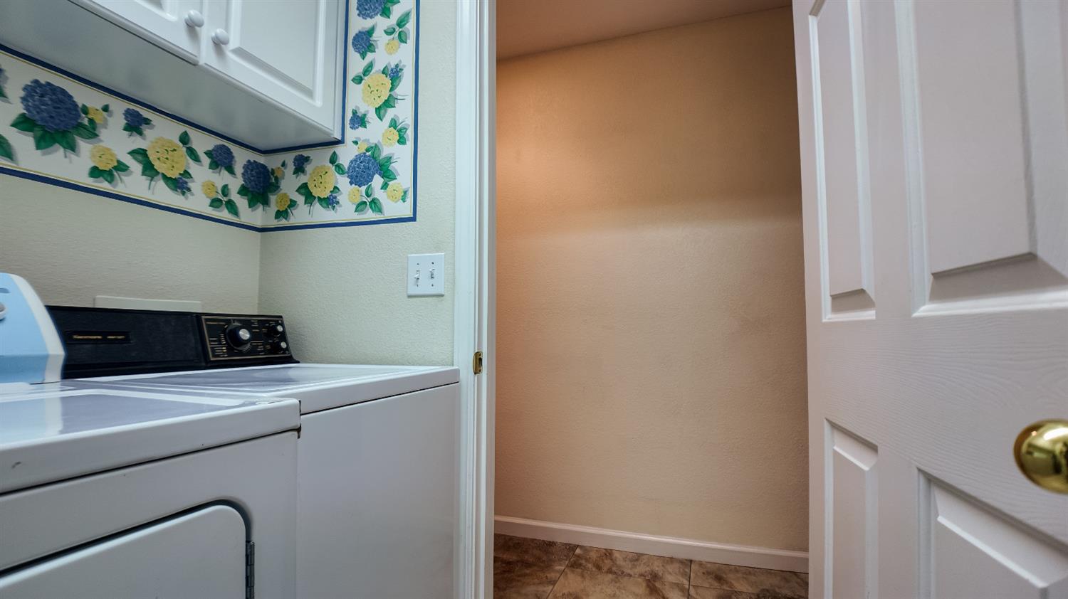 Detail Gallery Image 40 of 58 For 3912 Oak Shores Dr, Stockton,  CA 95209 - 4 Beds | 2/1 Baths