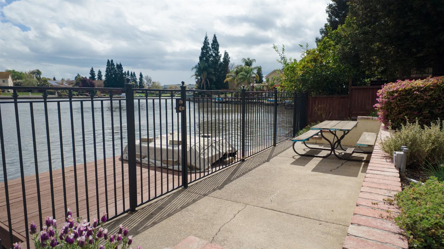 Detail Gallery Image 54 of 58 For 3912 Oak Shores Dr, Stockton,  CA 95209 - 4 Beds | 2/1 Baths