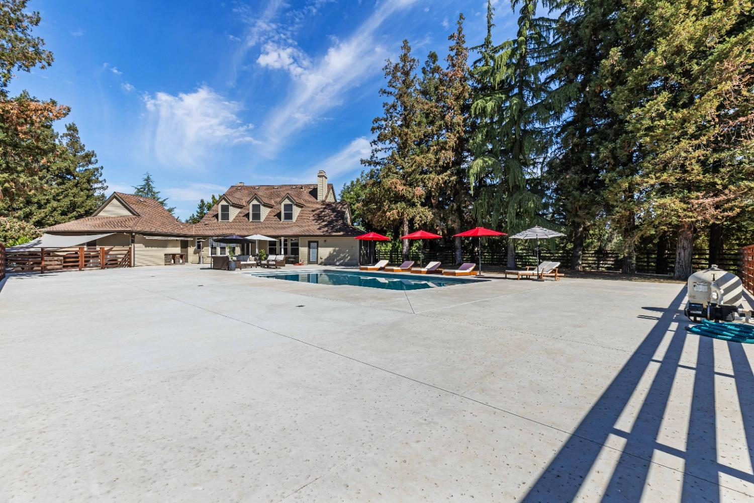 Detail Gallery Image 66 of 97 For 8724 N Oaks Dr, Oakdale,  CA 95361 - 5 Beds | 4 Baths