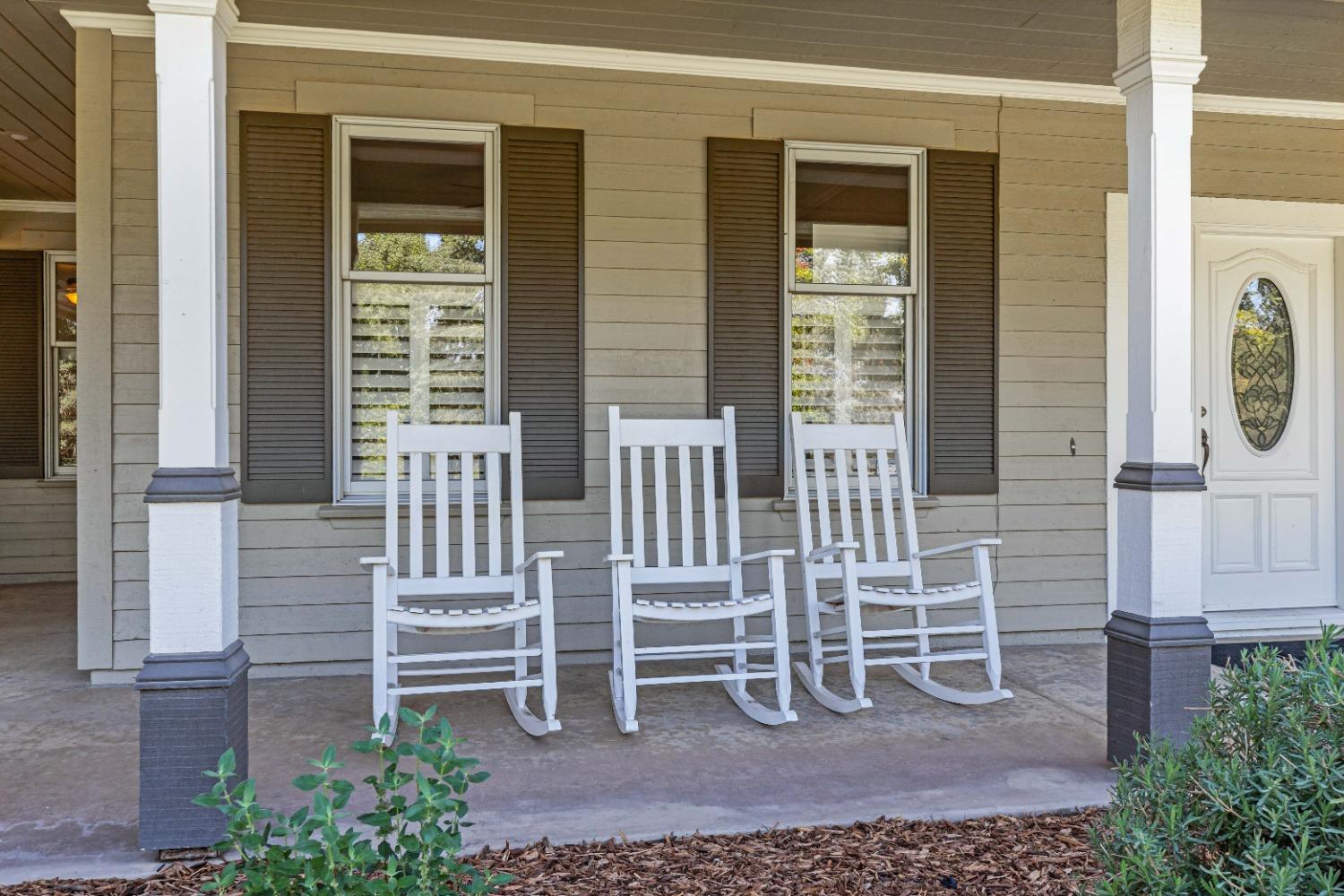Detail Gallery Image 9 of 97 For 8724 N Oaks Dr, Oakdale,  CA 95361 - 5 Beds | 4 Baths