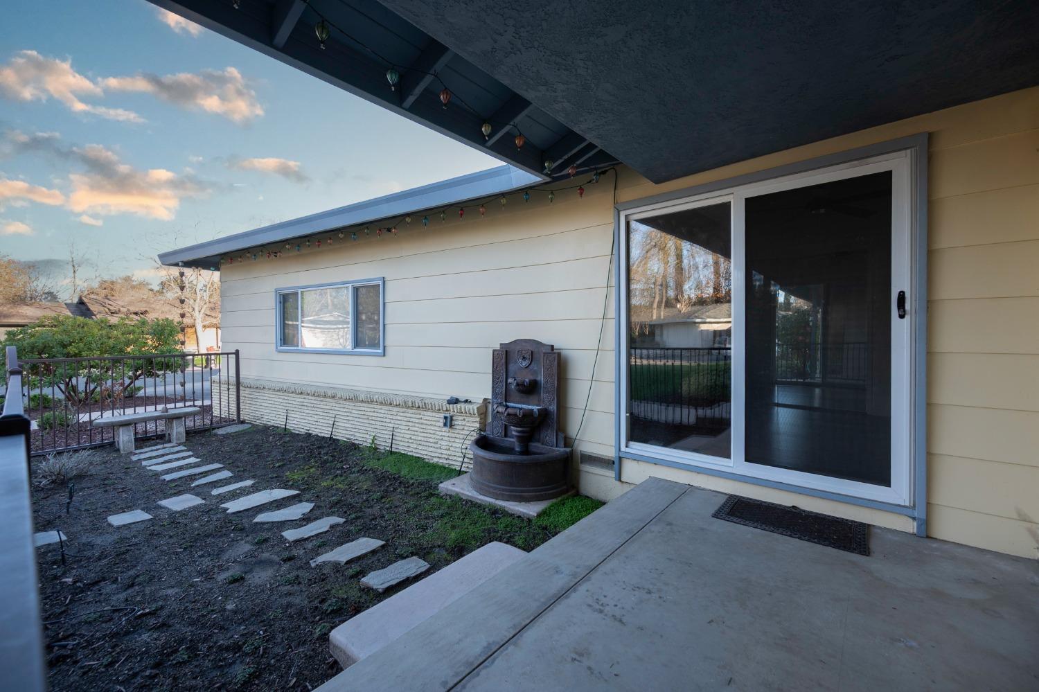 Detail Gallery Image 6 of 75 For 3439 Del Mesa Ct, Sacramento,  CA 95821 - 3 Beds | 2/1 Baths