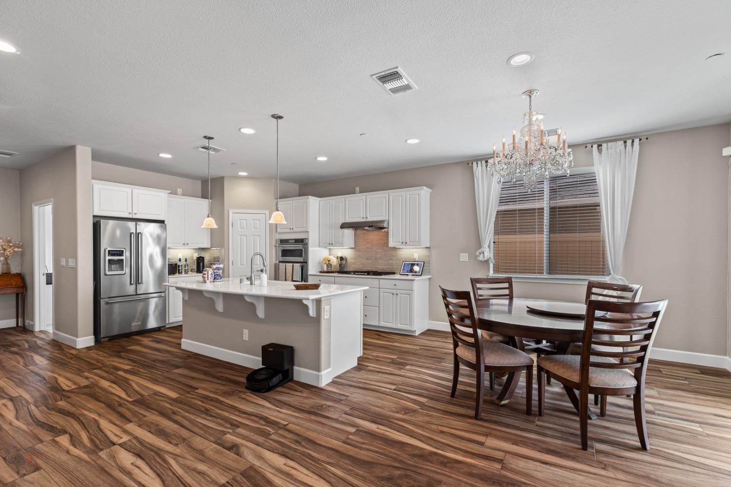 Detail Gallery Image 11 of 88 For 1324 Chestnut Hill Dr, Manteca,  CA 95336 - 3 Beds | 2 Baths