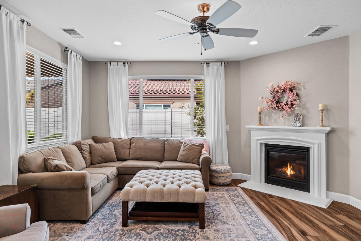 Detail Gallery Image 24 of 88 For 1324 Chestnut Hill Dr, Manteca,  CA 95336 - 3 Beds | 2 Baths