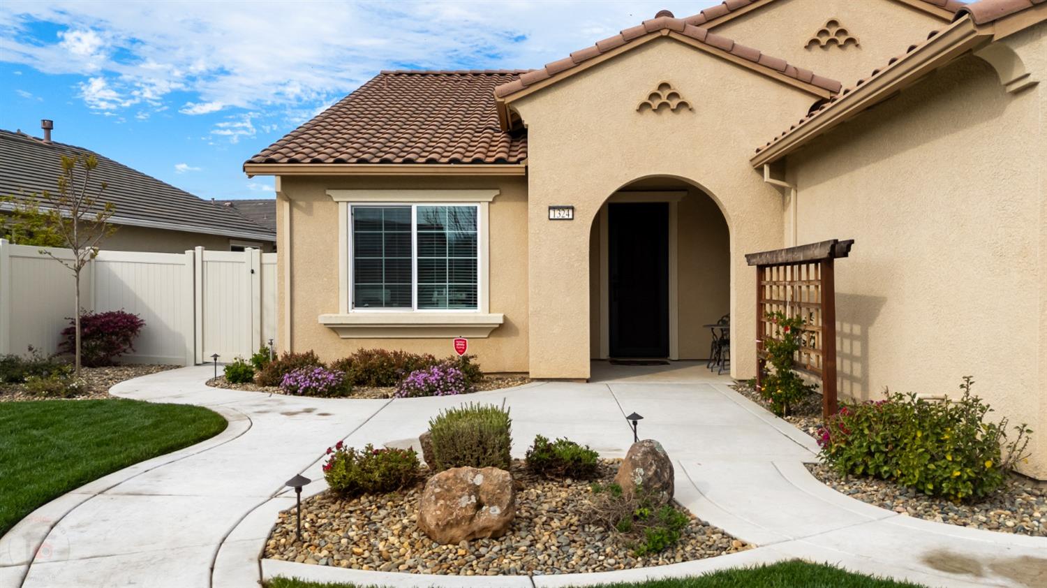Detail Gallery Image 6 of 88 For 1324 Chestnut Hill Dr, Manteca,  CA 95336 - 3 Beds | 2 Baths