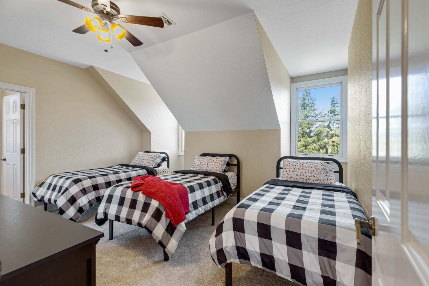 Detail Gallery Image 52 of 97 For 8724 N Oaks Dr, Oakdale,  CA 95361 - 5 Beds | 4 Baths