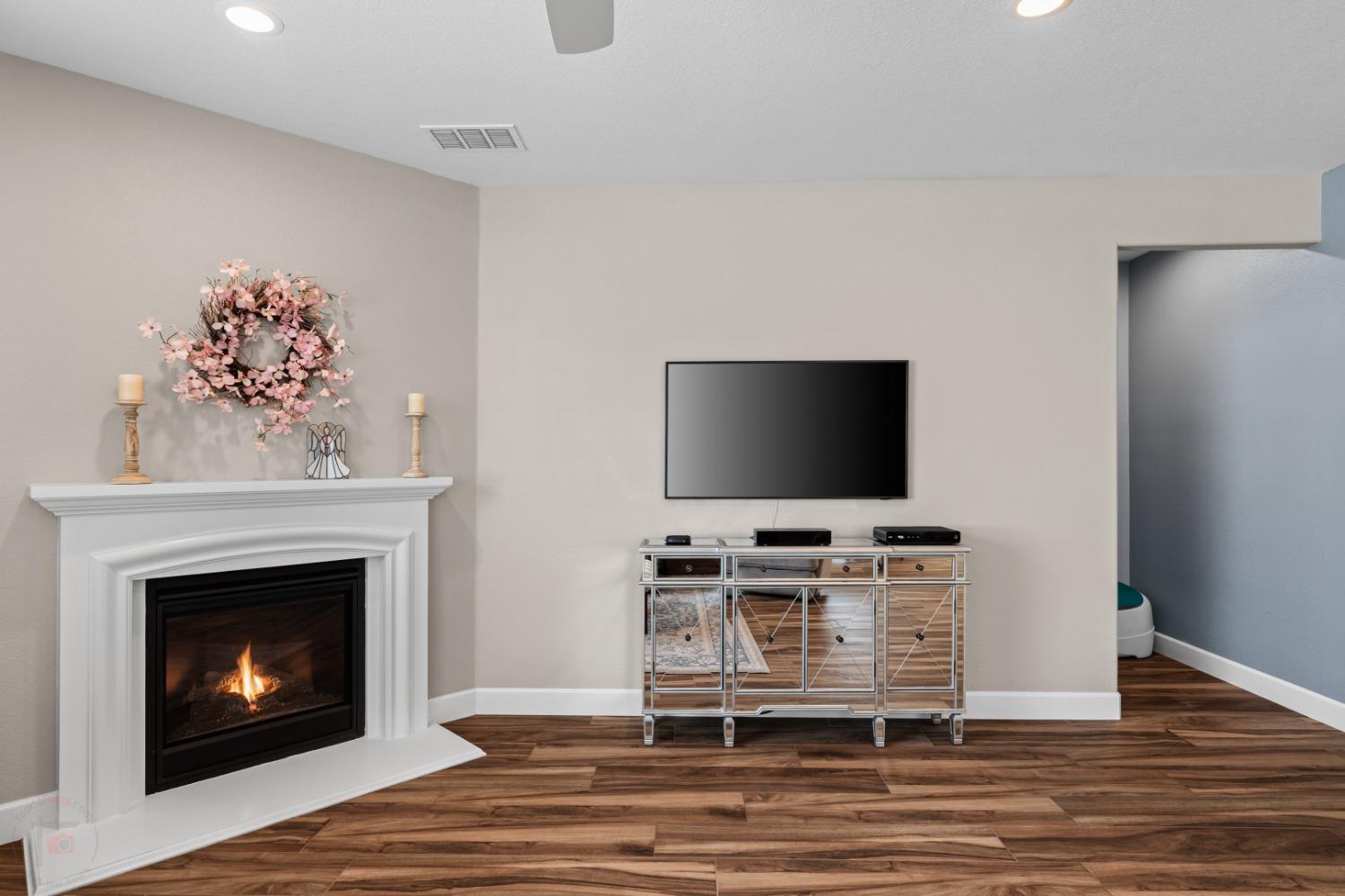Detail Gallery Image 25 of 88 For 1324 Chestnut Hill Dr, Manteca,  CA 95336 - 3 Beds | 2 Baths