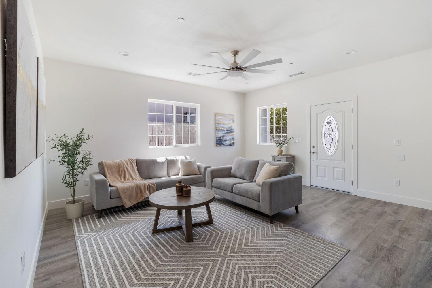 Detail Gallery Image 6 of 22 For 1444 Chronicle Ave, Stockton,  CA 95205 - 4 Beds | 2 Baths