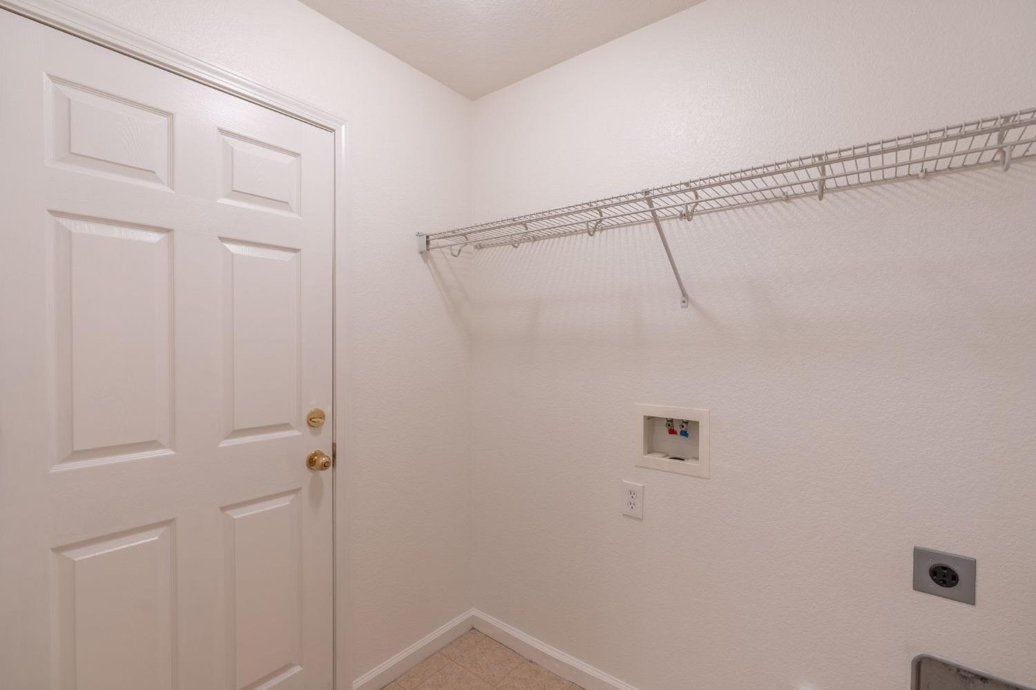 Detail Gallery Image 8 of 37 For 8169 Shay Cir, Stockton,  CA 95212 - 3 Beds | 2/1 Baths