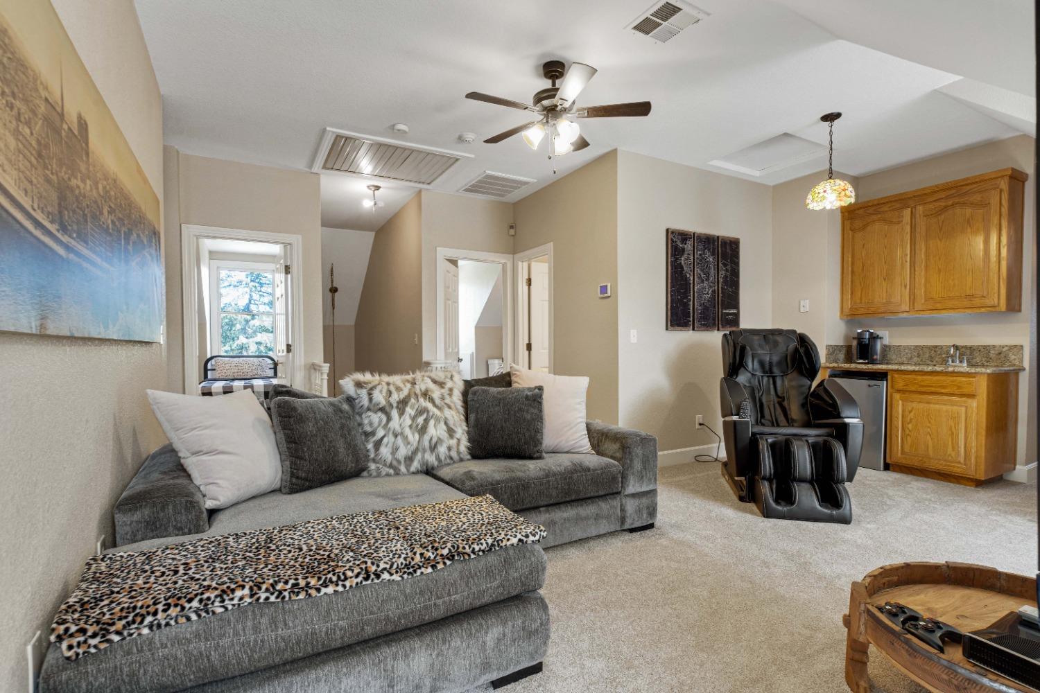Detail Gallery Image 43 of 97 For 8724 N Oaks Dr, Oakdale,  CA 95361 - 5 Beds | 4 Baths