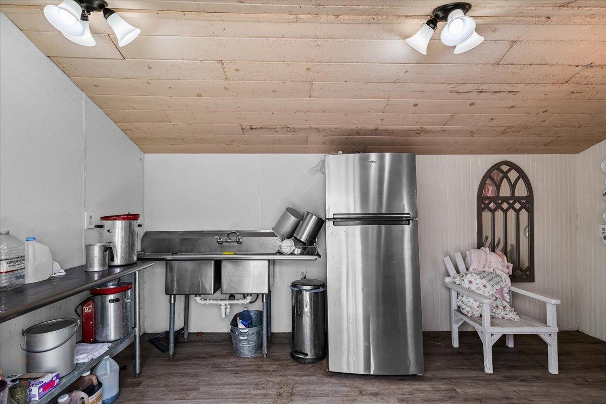 Detail Gallery Image 70 of 87 For 16212 Morrison, Oakdale,  CA 95361 - 4 Beds | 2/1 Baths