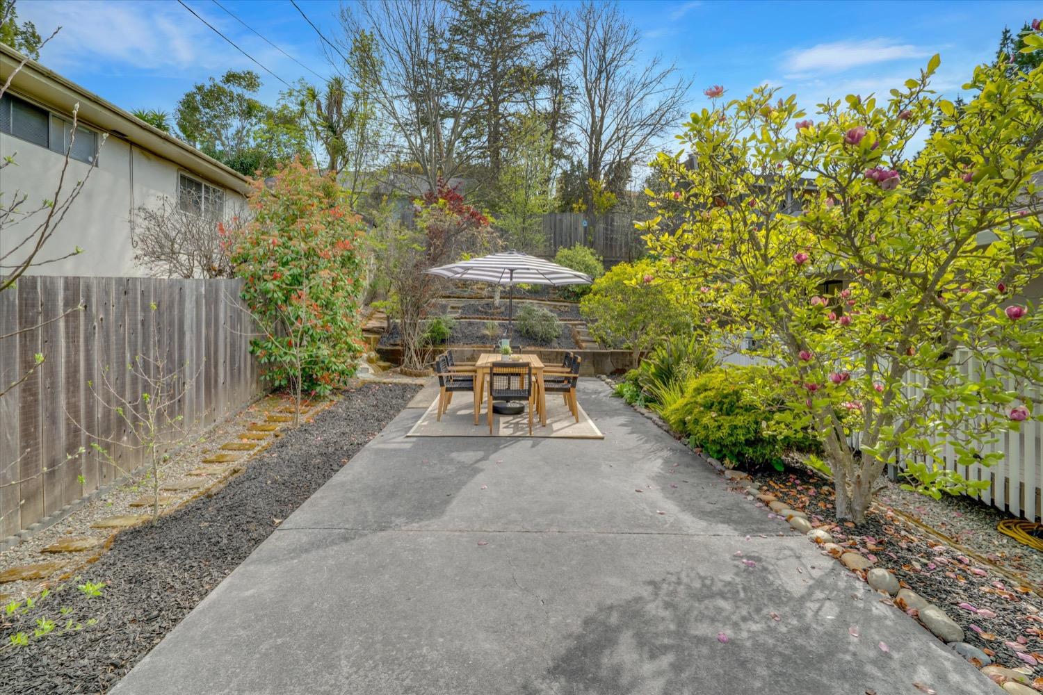 Detail Gallery Image 53 of 67 For 600 Lois Ln, El Sobrante,  CA 94803 - 4 Beds | 2 Baths