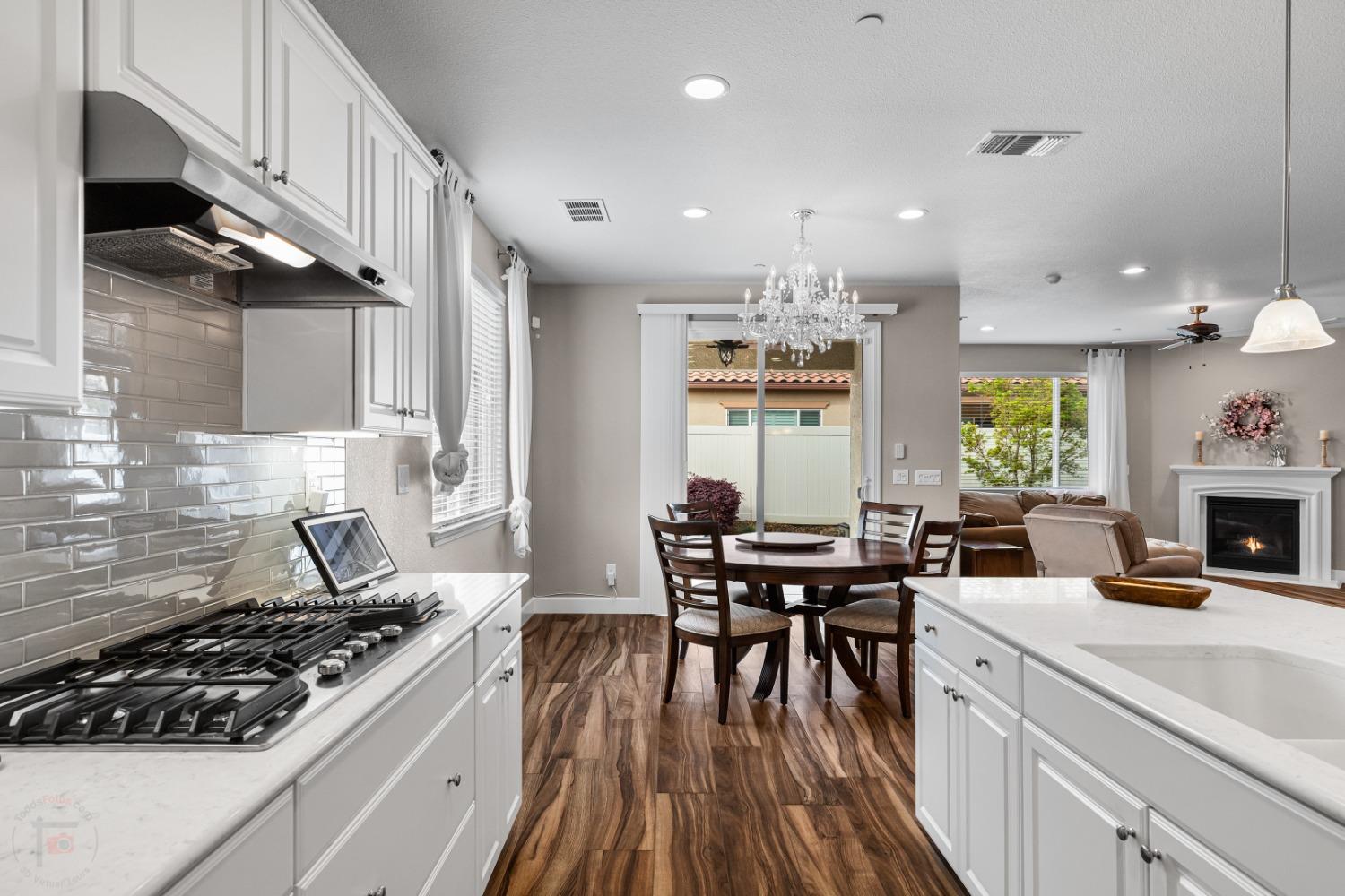 Detail Gallery Image 18 of 88 For 1324 Chestnut Hill Dr, Manteca,  CA 95336 - 3 Beds | 2 Baths