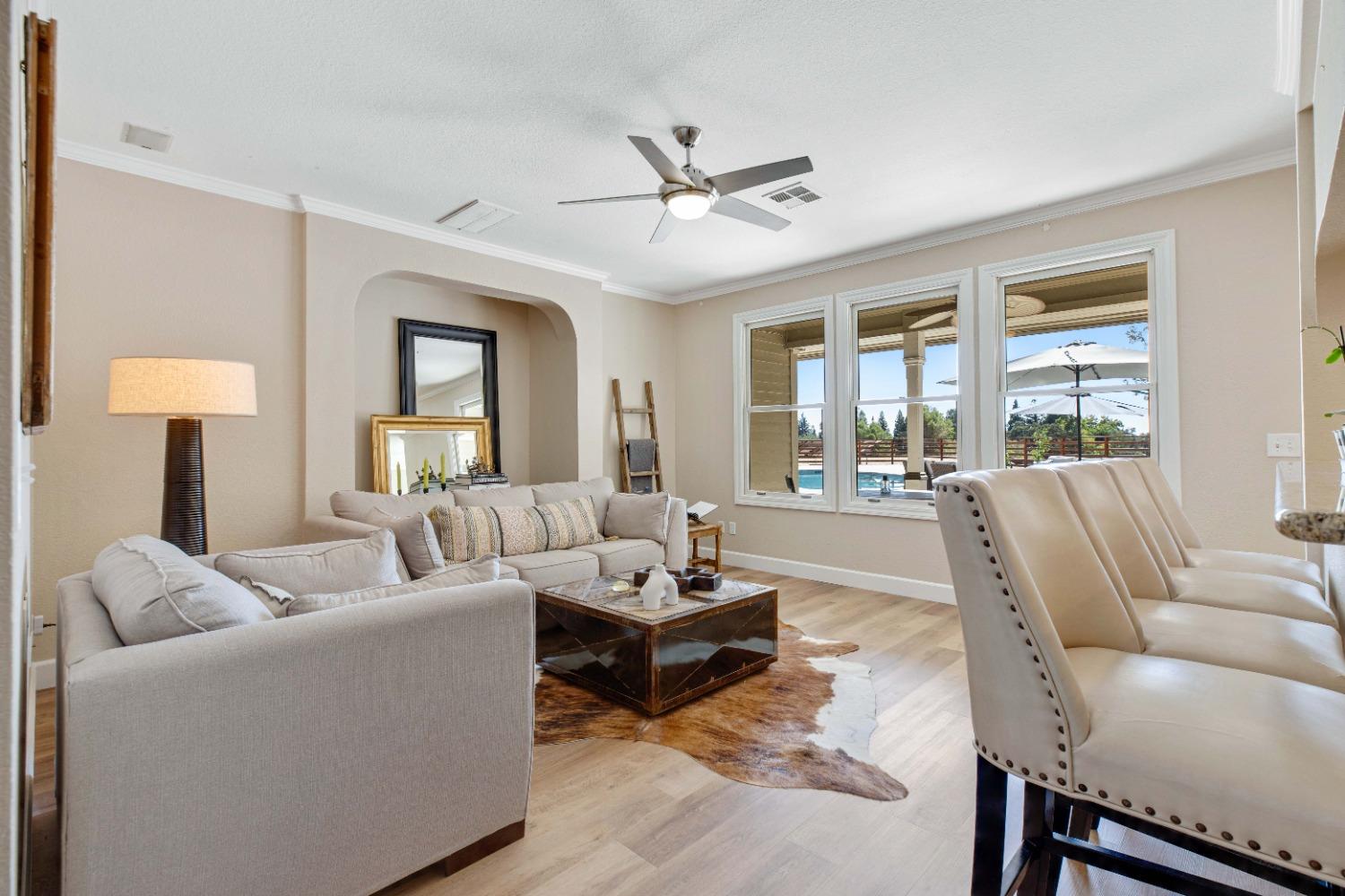 Detail Gallery Image 24 of 97 For 8724 N Oaks Dr, Oakdale,  CA 95361 - 5 Beds | 4 Baths