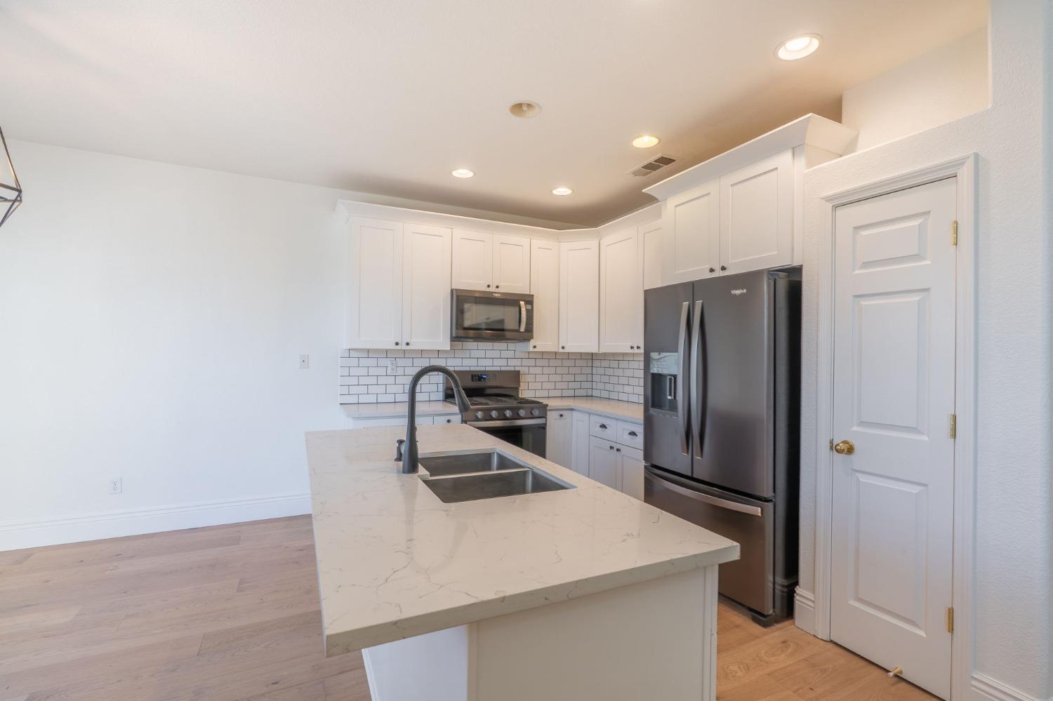 Detail Gallery Image 13 of 37 For 8169 Shay Cir, Stockton,  CA 95212 - 3 Beds | 2/1 Baths