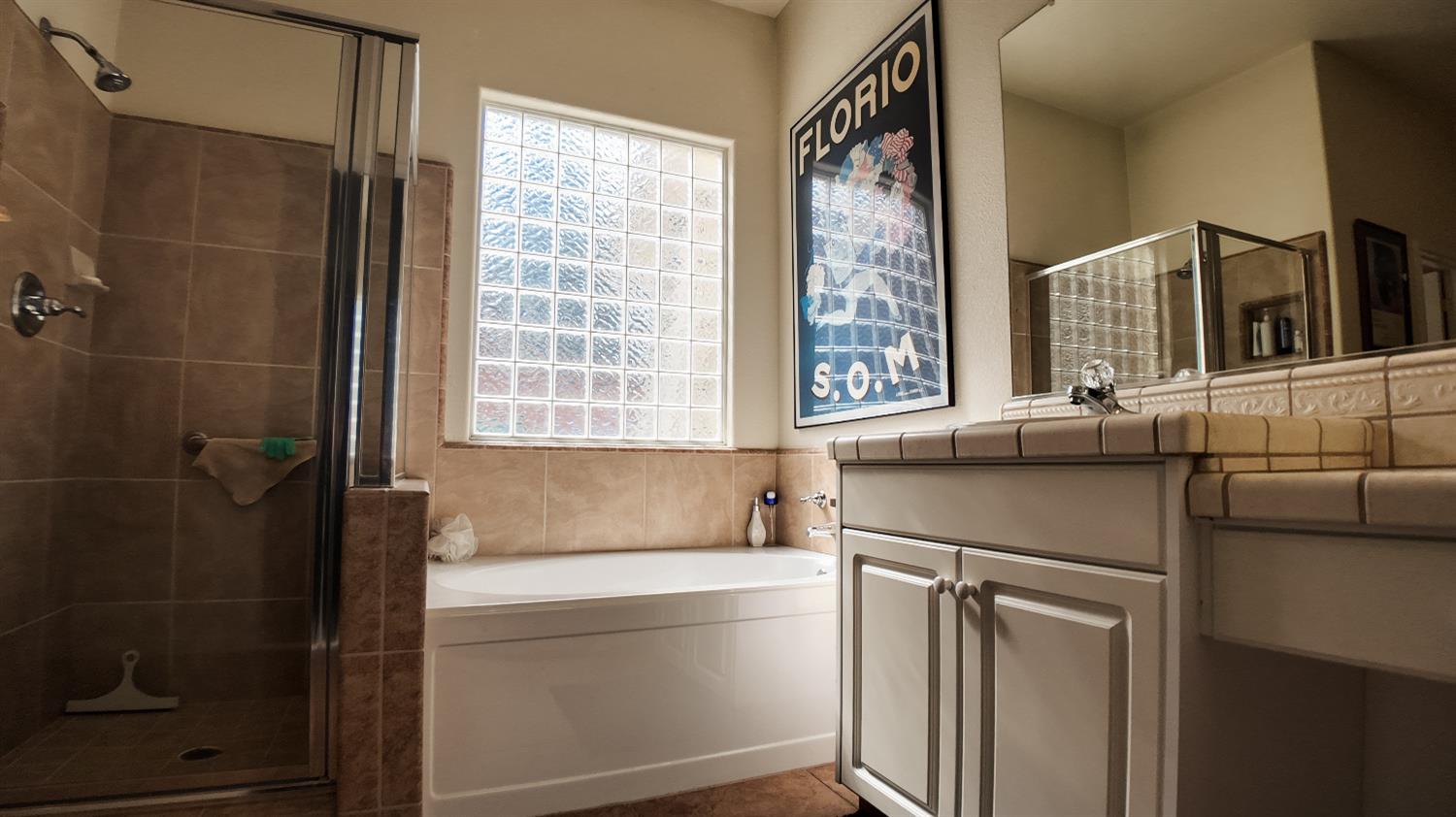 Detail Gallery Image 24 of 58 For 3912 Oak Shores Dr, Stockton,  CA 95209 - 4 Beds | 2/1 Baths
