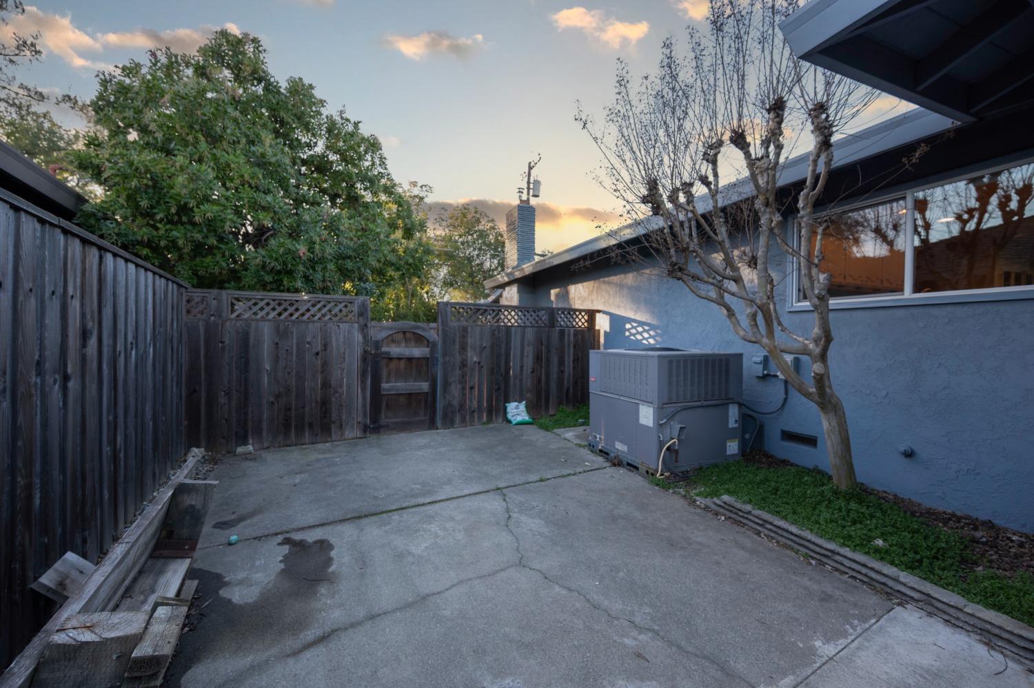 Detail Gallery Image 73 of 75 For 3439 Del Mesa Ct, Sacramento,  CA 95821 - 3 Beds | 2/1 Baths