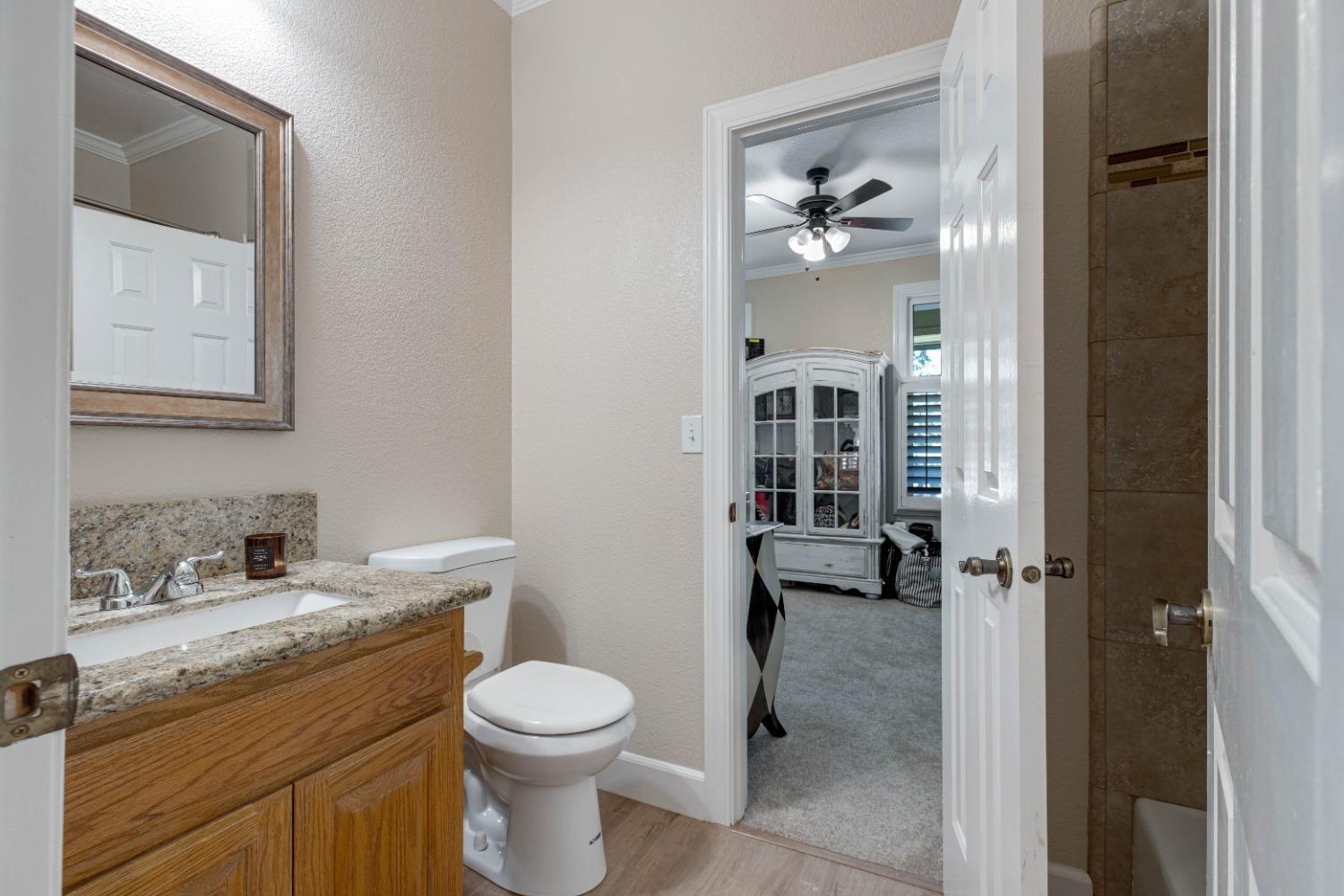 Detail Gallery Image 26 of 97 For 8724 N Oaks Dr, Oakdale,  CA 95361 - 5 Beds | 4 Baths