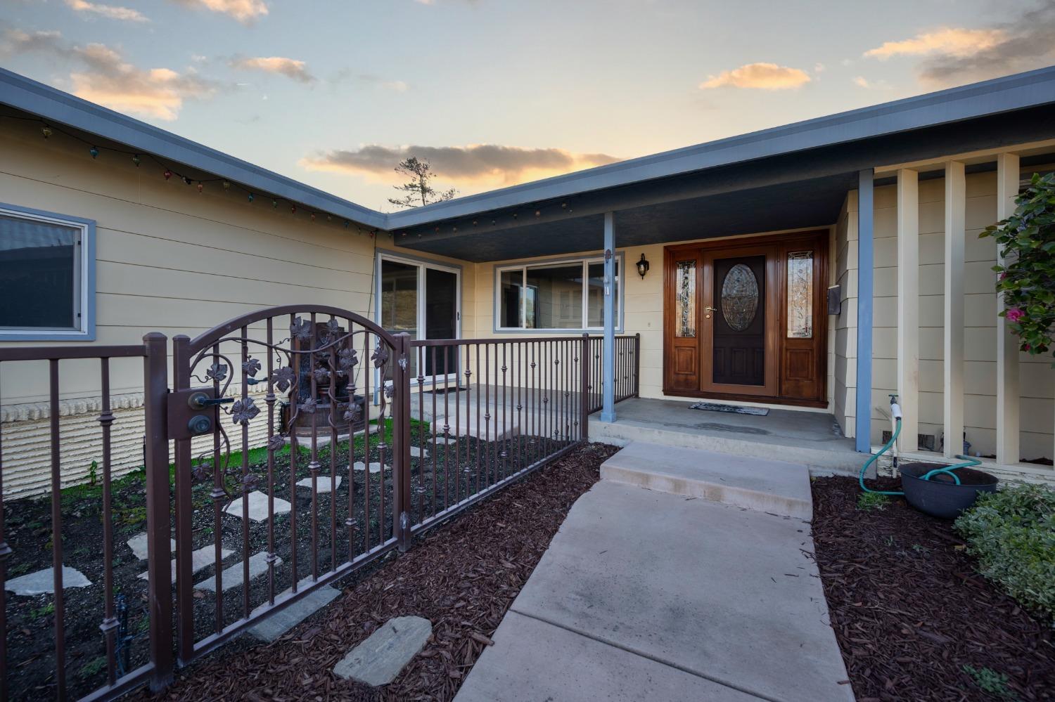 Detail Gallery Image 5 of 75 For 3439 Del Mesa Ct, Sacramento,  CA 95821 - 3 Beds | 2/1 Baths