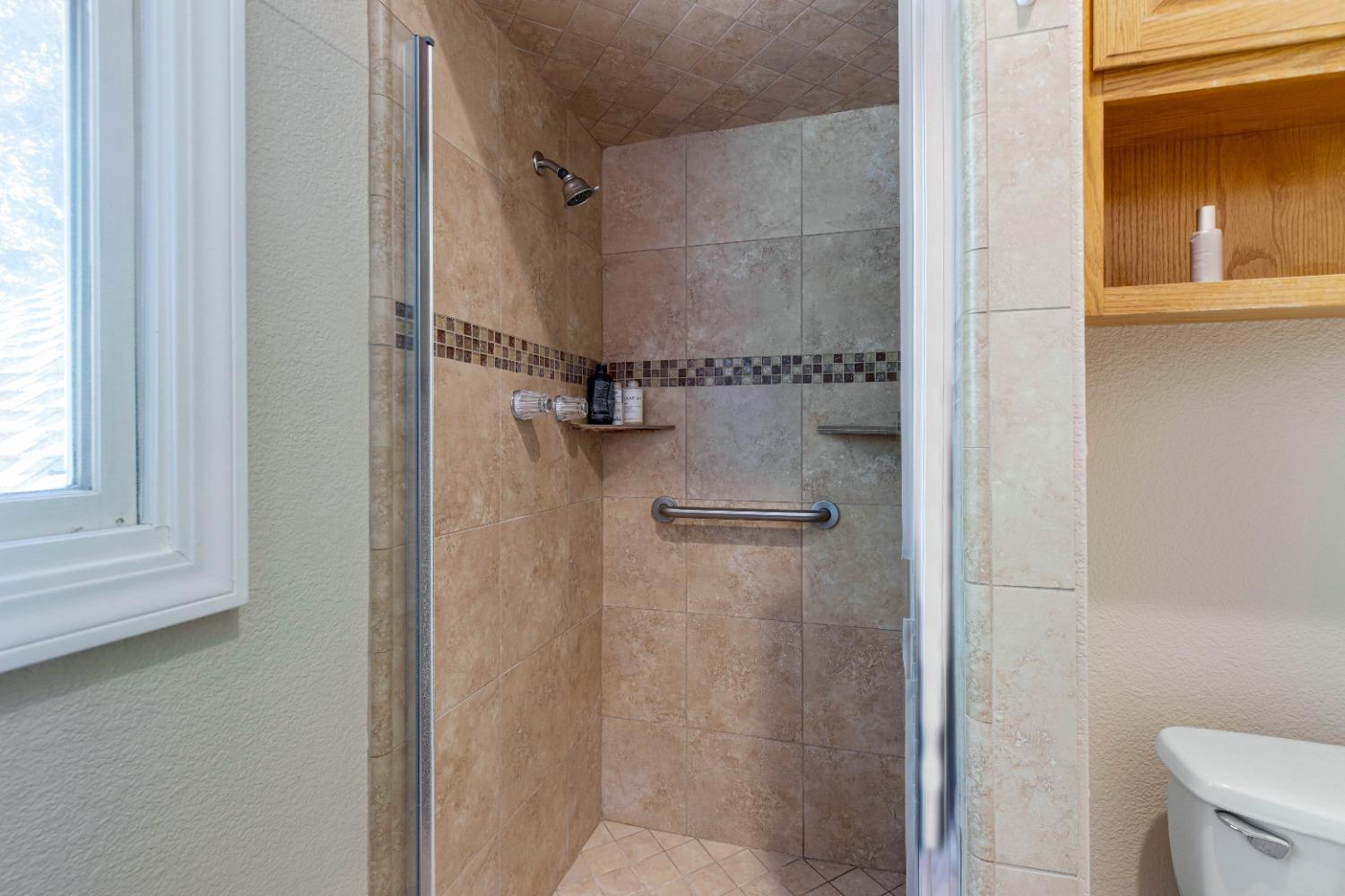 Detail Gallery Image 51 of 97 For 8724 N Oaks Dr, Oakdale,  CA 95361 - 5 Beds | 4 Baths