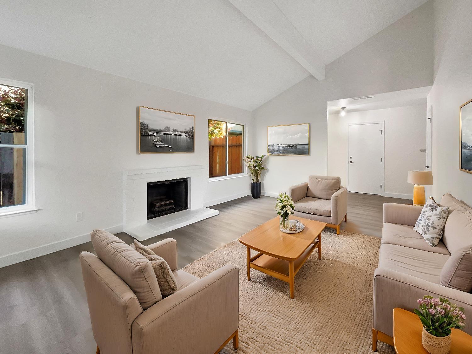 Detail Gallery Image 2 of 45 For 121 Ishi Cir, Sacramento,  CA 95833 - 3 Beds | 2/1 Baths