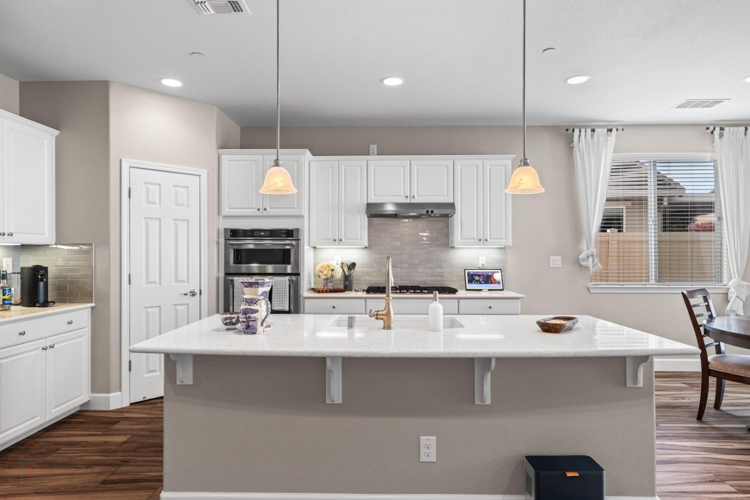 Detail Gallery Image 12 of 88 For 1324 Chestnut Hill Dr, Manteca,  CA 95336 - 3 Beds | 2 Baths
