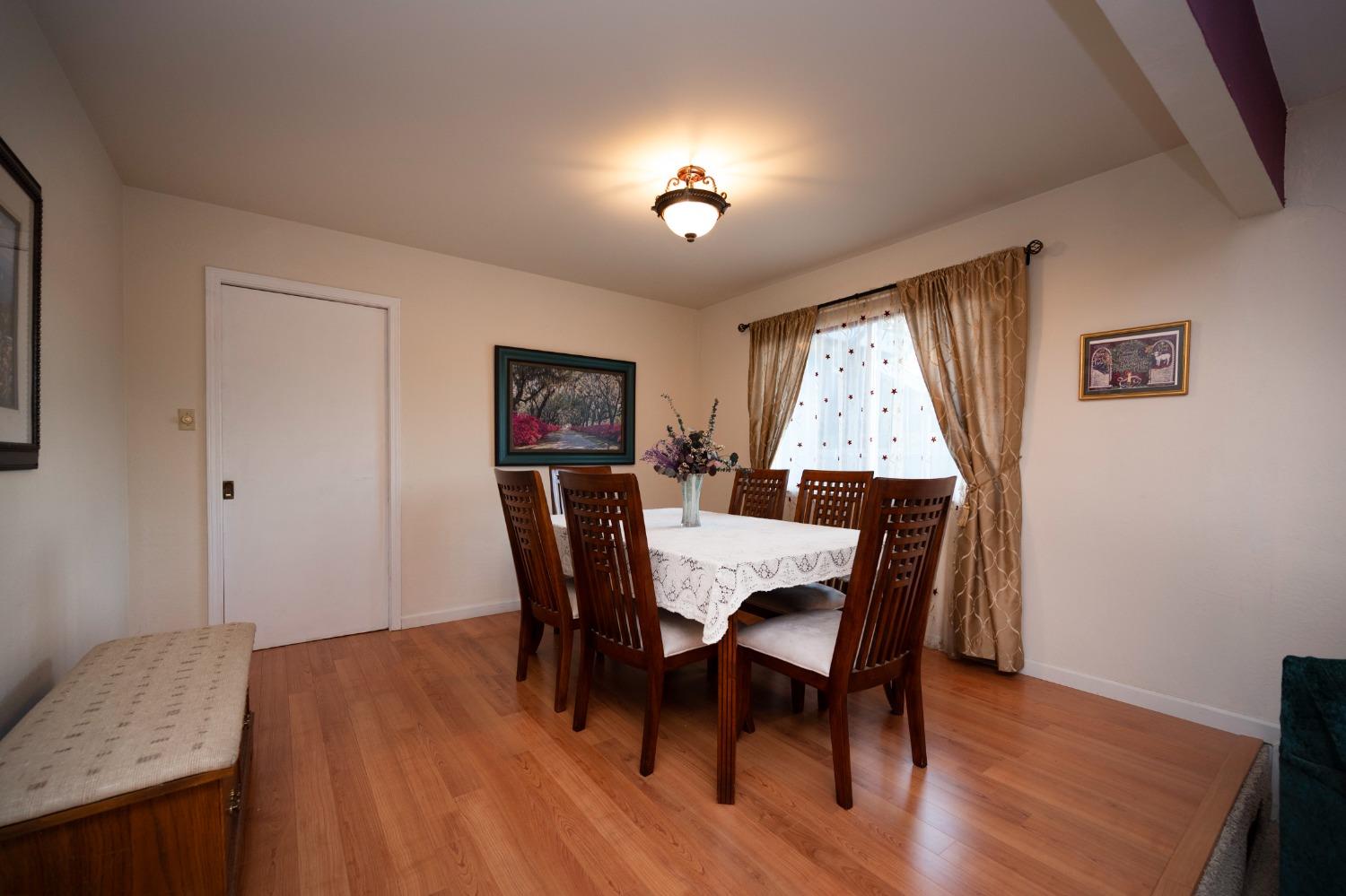 Detail Gallery Image 18 of 75 For 3439 Del Mesa Ct, Sacramento,  CA 95821 - 3 Beds | 2/1 Baths