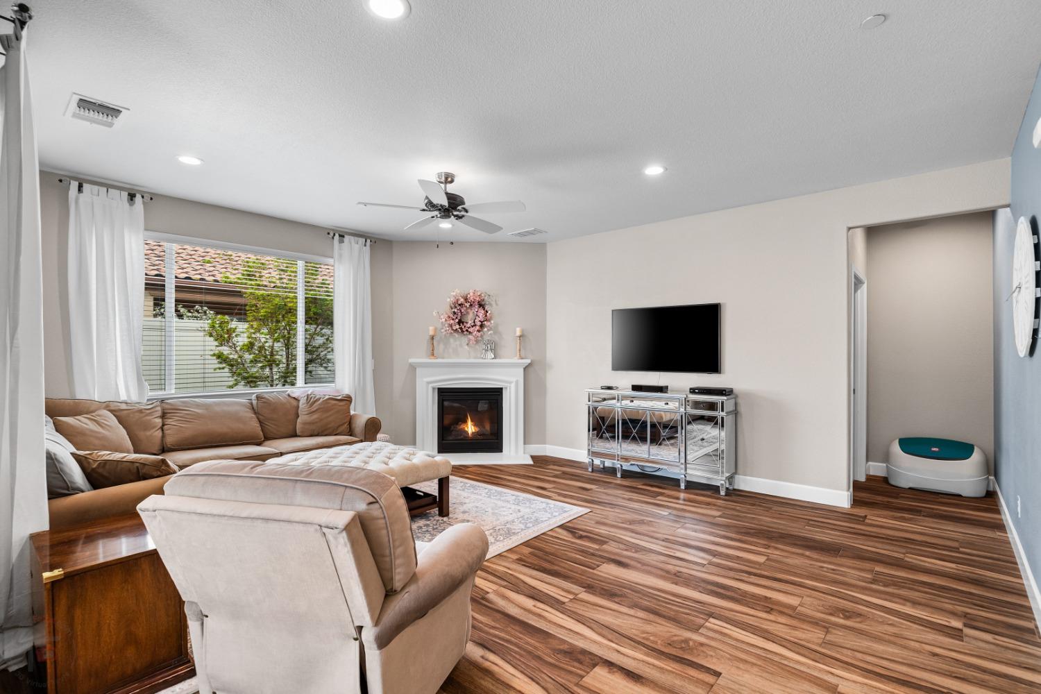 Detail Gallery Image 22 of 88 For 1324 Chestnut Hill Dr, Manteca,  CA 95336 - 3 Beds | 2 Baths
