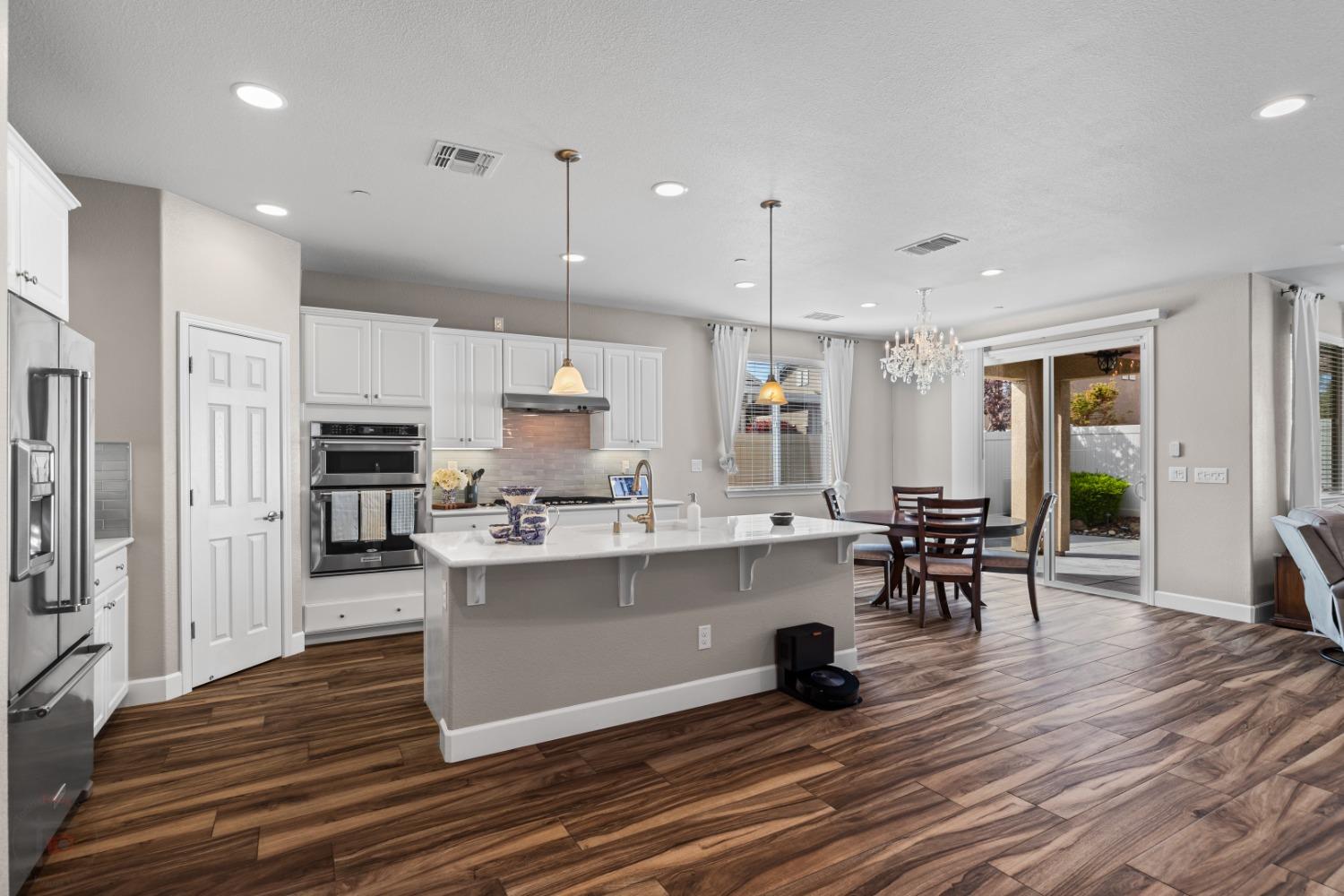 Detail Gallery Image 10 of 88 For 1324 Chestnut Hill Dr, Manteca,  CA 95336 - 3 Beds | 2 Baths