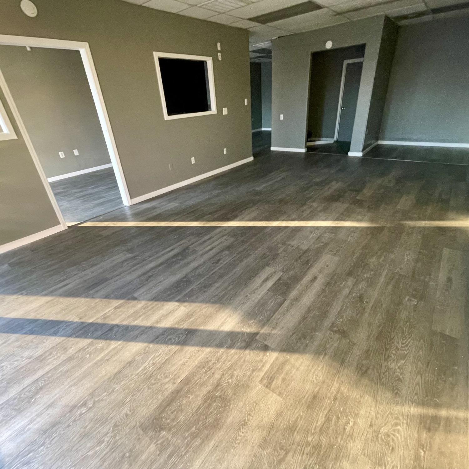 Detail Gallery Image 2 of 5 For 1601 Yosemite Blvd. #B,  Modesto,  CA 95354 - – Beds | – Baths