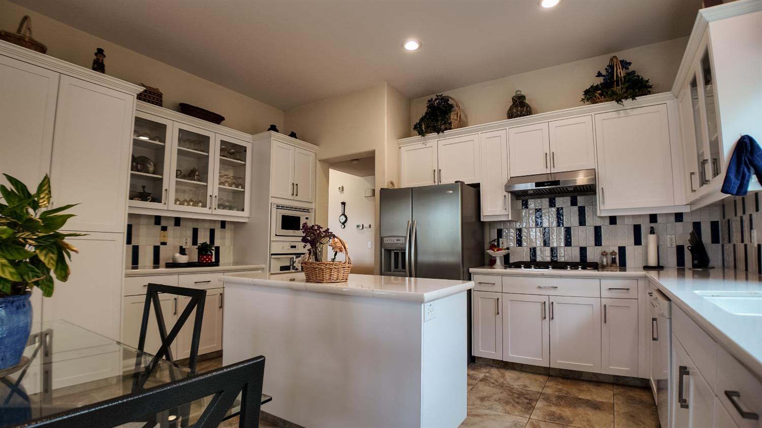 Detail Gallery Image 33 of 58 For 3912 Oak Shores Dr, Stockton,  CA 95209 - 4 Beds | 2/1 Baths