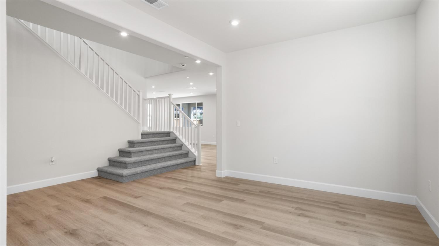 Detail Gallery Image 11 of 51 For 2140 Vermentino St, Manteca,  CA 95337 - 5 Beds | 3 Baths
