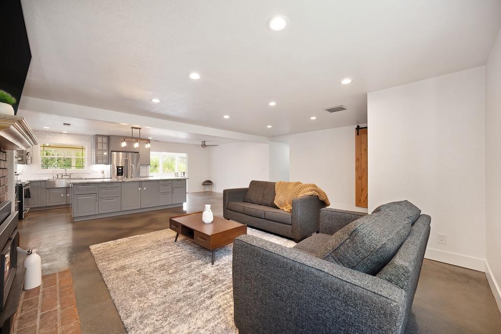 Detail Gallery Image 18 of 71 For 914 Orchard Ct, Pilot Hill,  CA 95664 - 4 Beds | 2 Baths