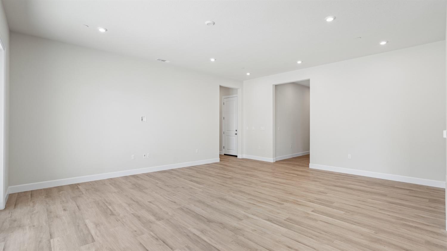 Detail Gallery Image 18 of 37 For 2114 Geneva Way, Manteca,  CA 95337 - 3 Beds | 2/1 Baths