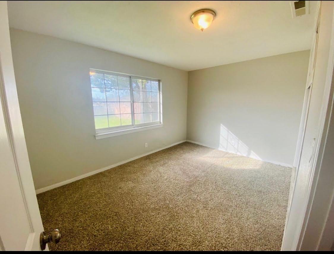 Detail Gallery Image 7 of 21 For 3118 Eastern Ave, Sacramento,  CA 95821 - 3 Beds | 3 Baths