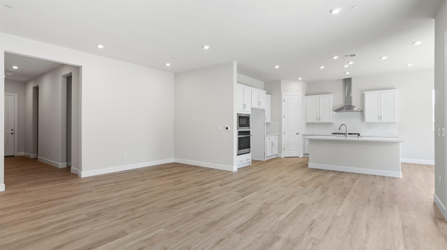 Detail Gallery Image 17 of 37 For 2114 Geneva Way, Manteca,  CA 95337 - 3 Beds | 2/1 Baths