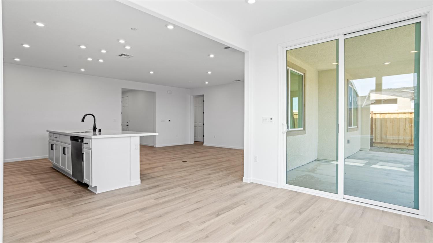 Detail Gallery Image 20 of 33 For 1014 Fiano Pl, Manteca,  CA 95337 - 3 Beds | 2 Baths