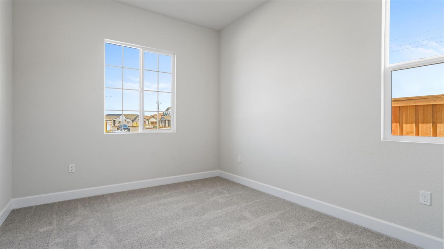 Detail Gallery Image 8 of 37 For 2114 Geneva Way, Manteca,  CA 95337 - 3 Beds | 2/1 Baths