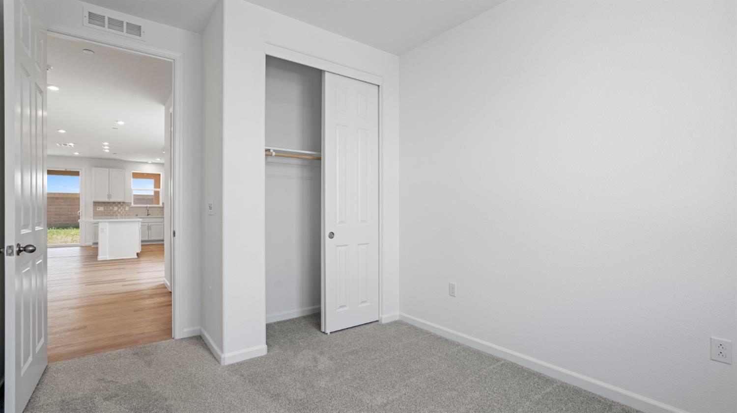Detail Gallery Image 8 of 41 For 1030 Fiano Pl, Manteca,  CA 95337 - 4 Beds | 3 Baths