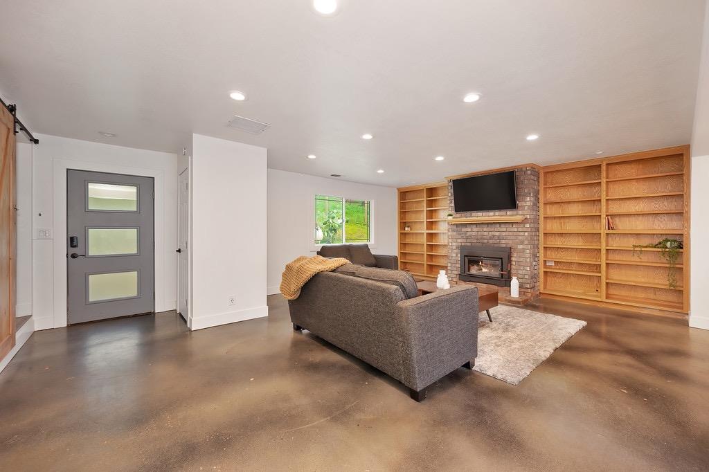 Detail Gallery Image 20 of 71 For 914 Orchard Ct, Pilot Hill,  CA 95664 - 4 Beds | 2 Baths
