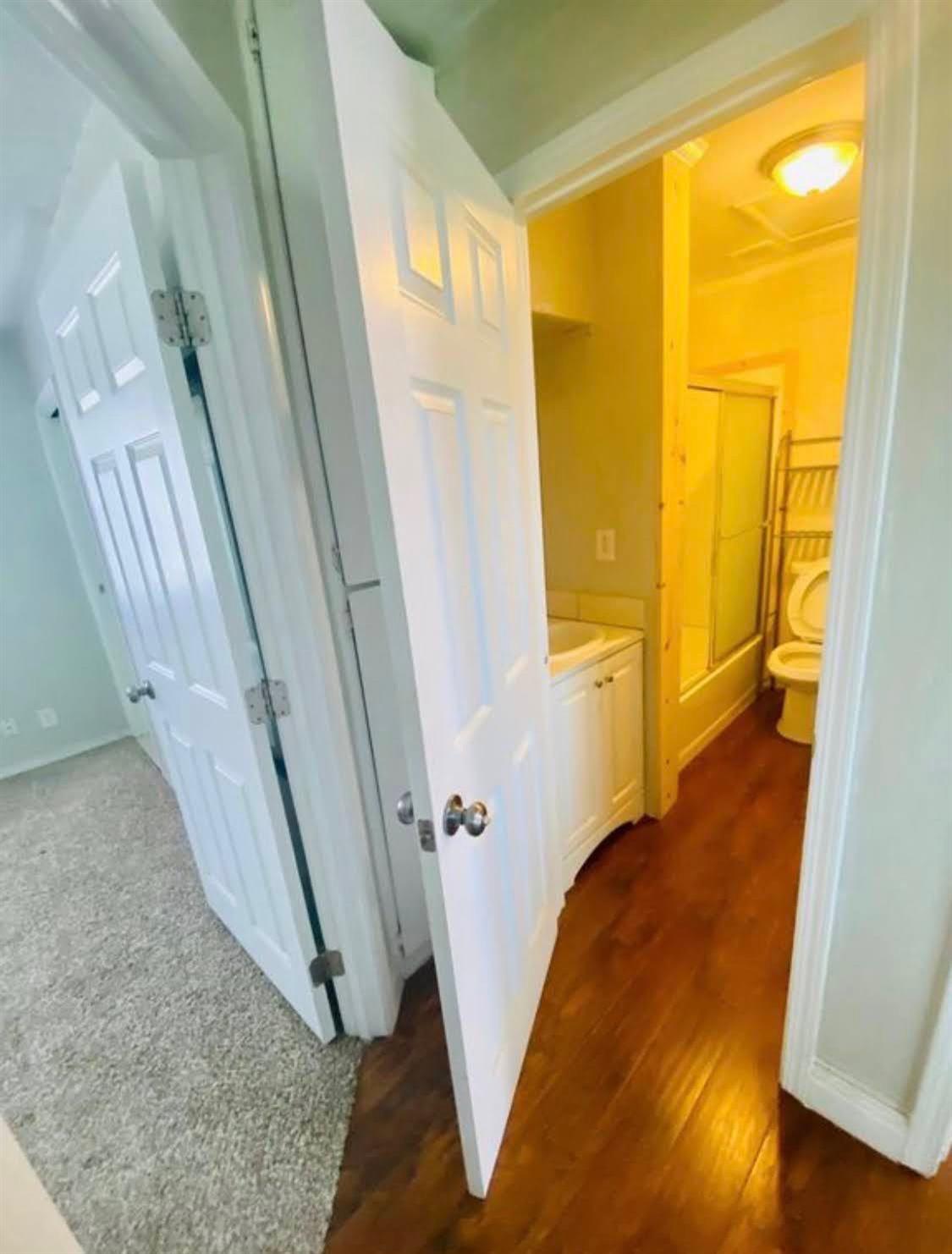 Detail Gallery Image 8 of 21 For 3118 Eastern Ave, Sacramento,  CA 95821 - 3 Beds | 3 Baths