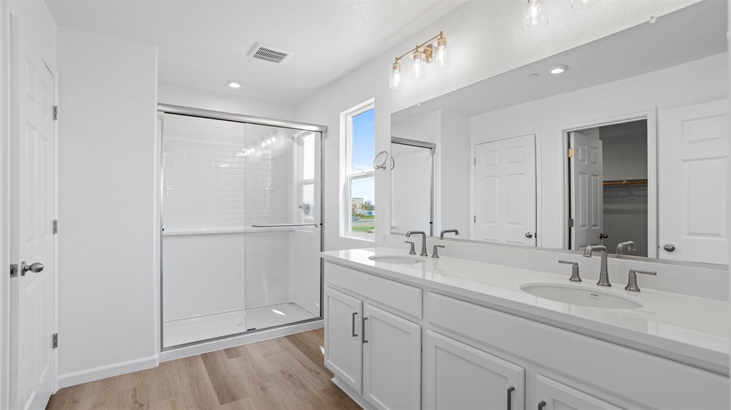 Detail Gallery Image 34 of 41 For 1030 Fiano Pl, Manteca,  CA 95337 - 4 Beds | 3 Baths