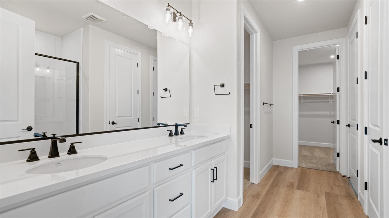 Detail Gallery Image 32 of 51 For 2140 Vermentino St, Manteca,  CA 95337 - 5 Beds | 3 Baths