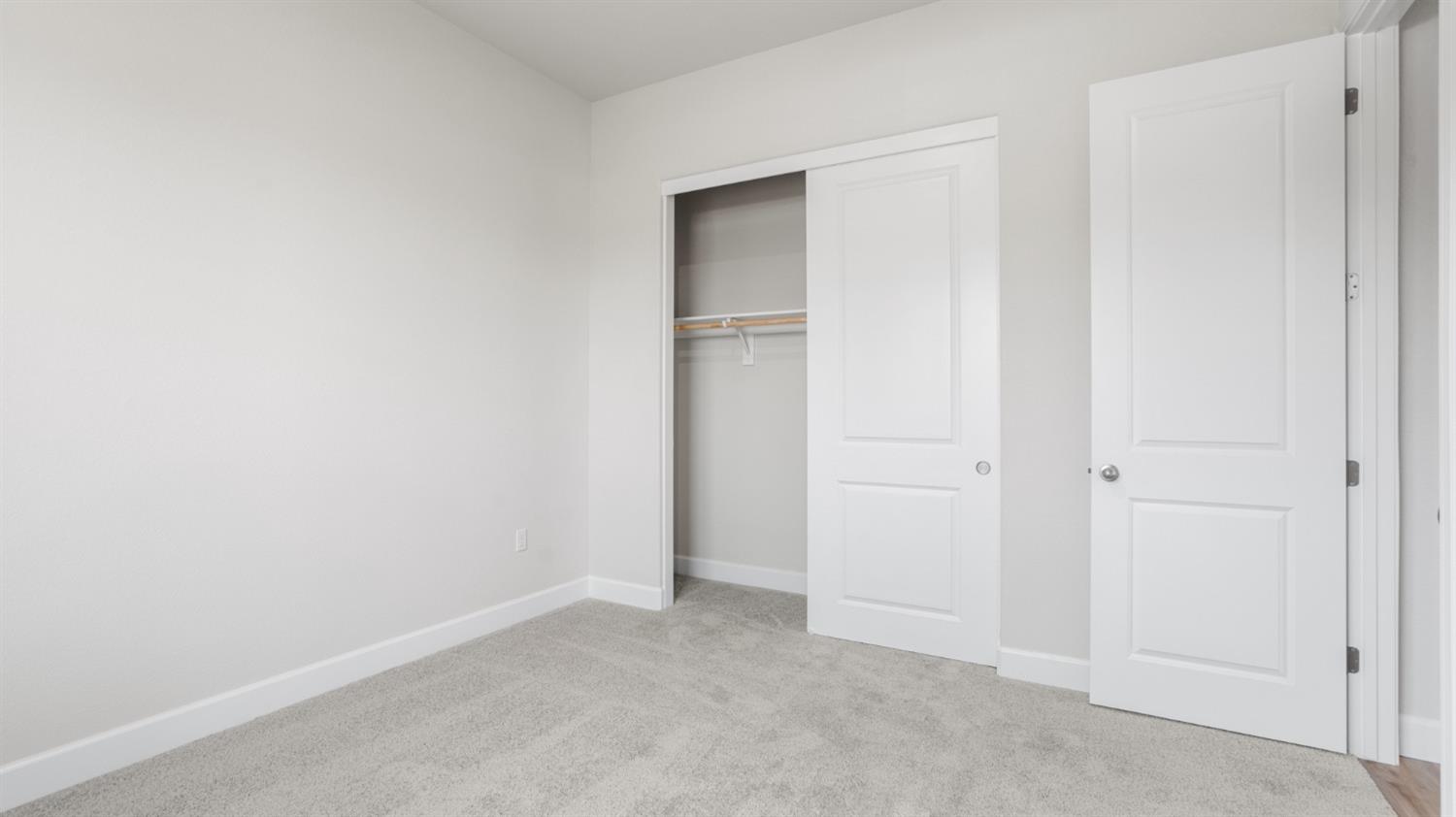 Detail Gallery Image 12 of 37 For 2114 Geneva Way, Manteca,  CA 95337 - 3 Beds | 2/1 Baths