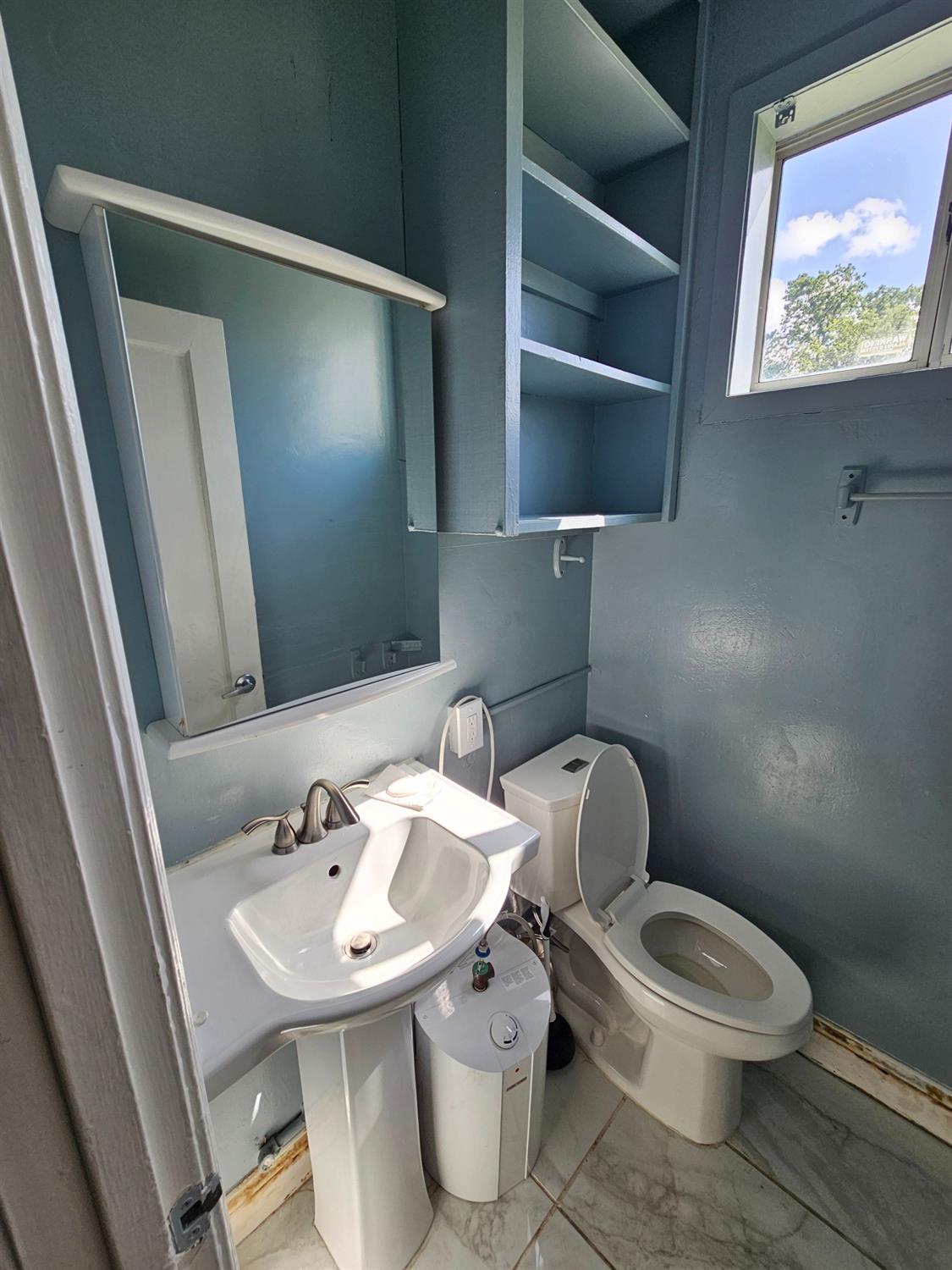 Detail Gallery Image 10 of 13 For 3090 Marysville Blvd, Sacramento,  CA 95815 - – Beds | – Baths